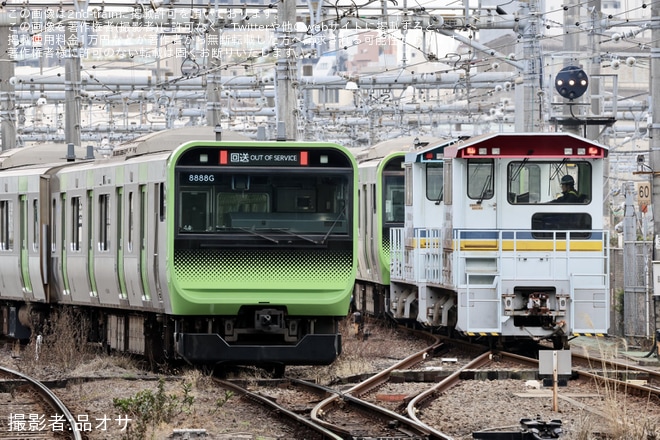 【JR東】E235系トウ44編成東京総合車両センターから出場を不明で撮影した写真