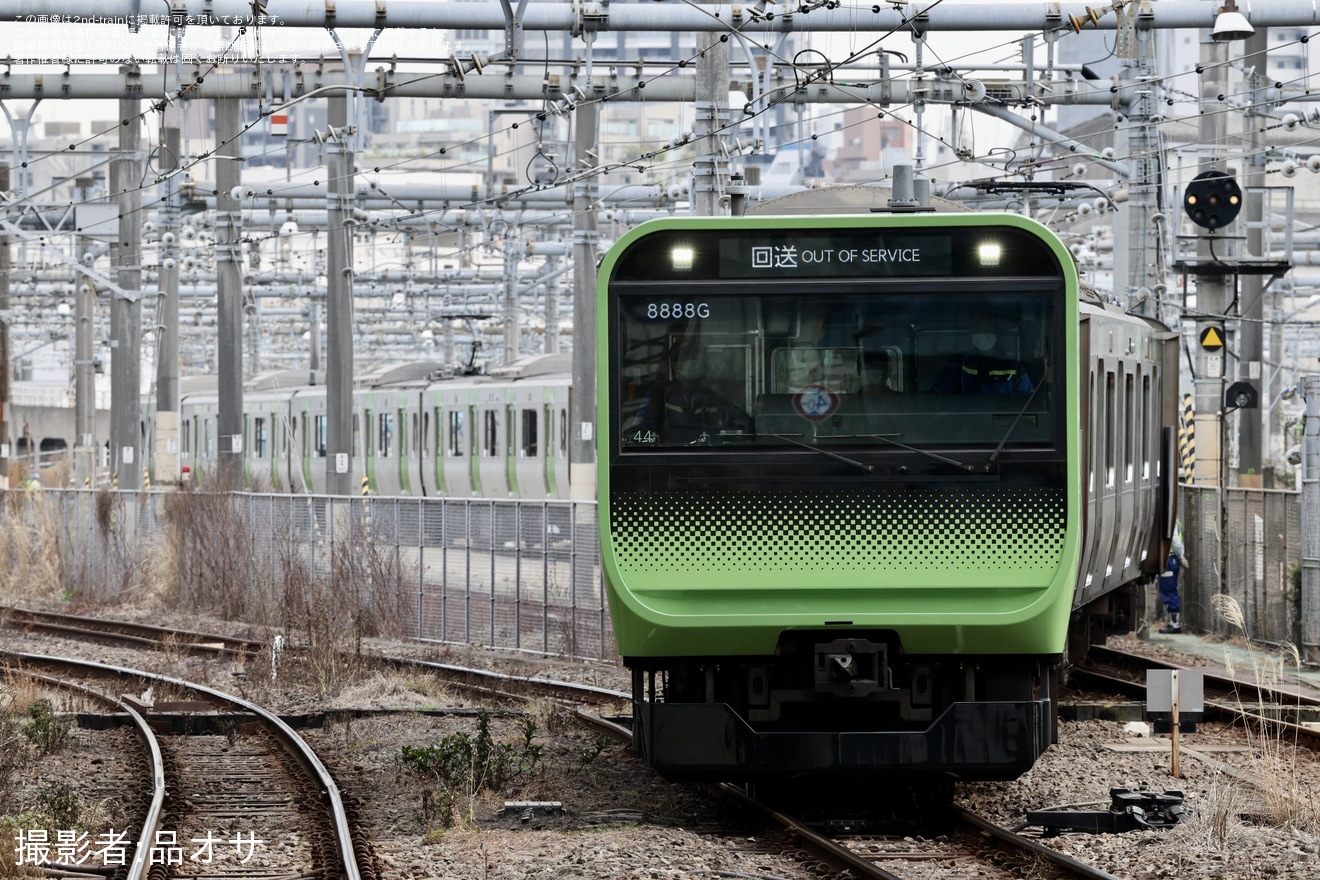 【JR東】E235系トウ44編成東京総合車両センターから出場の拡大写真
