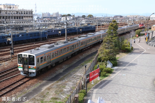 【JR海】213系H2編成+H3編成+H12編成が稲沢で構内入換を不明で撮影した写真