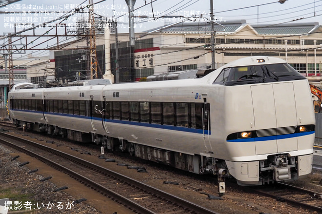 【JR西】683系R11編成の吹田構内試運転を実施を岸辺駅で撮影した写真