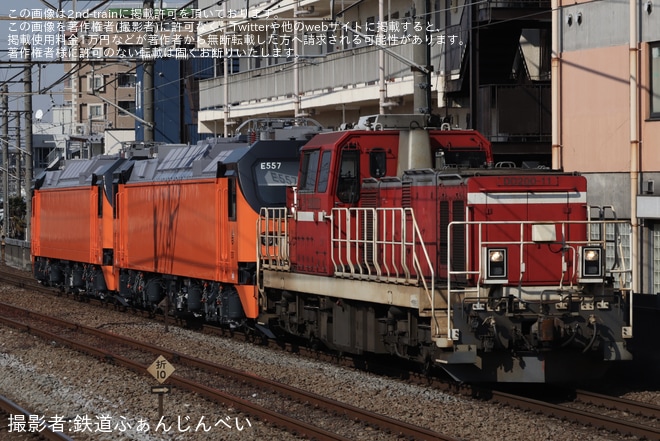 【台鉄】E500形E557+E558東芝府中事業所出場甲種輸送を西国分寺駅で撮影した写真