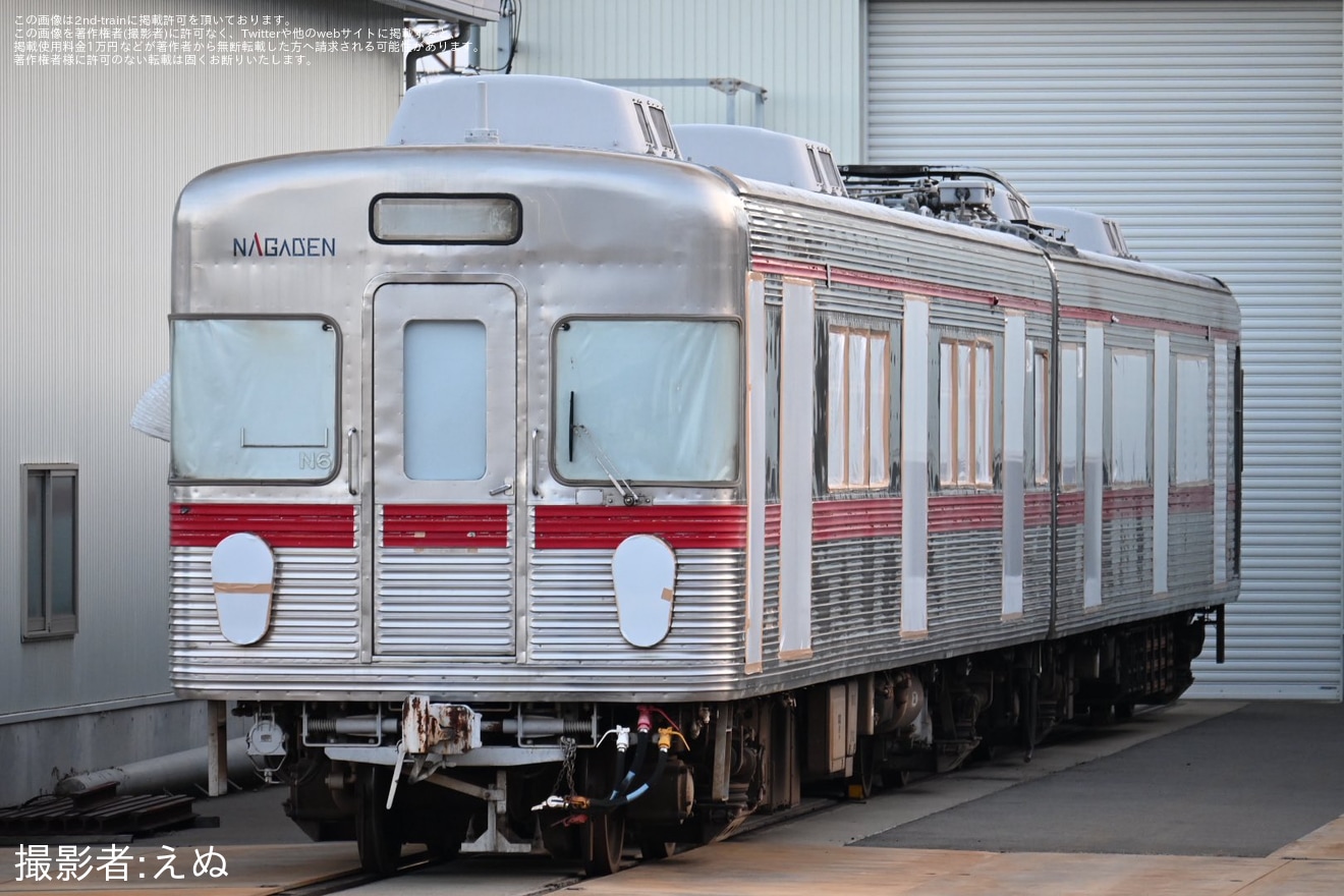 【長電】3500系(元営団地下鉄日比谷線3000系)N6編成の前照灯位置に白いシートが貼られるの拡大写真