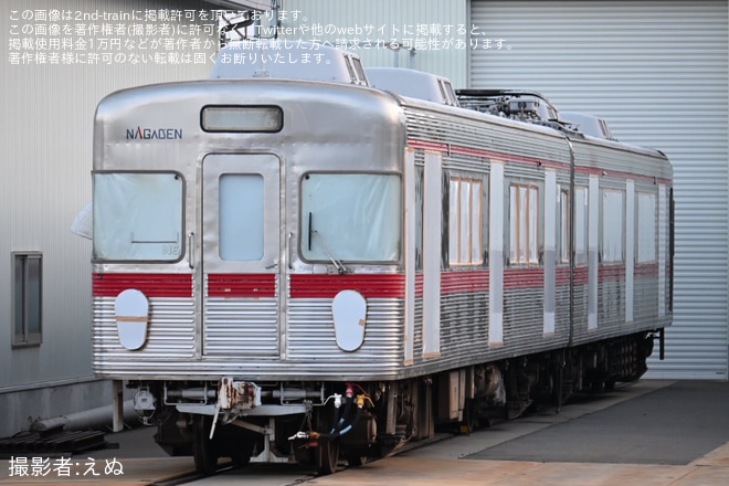 【長電】3500系(元営団地下鉄日比谷線3000系)N6編成の前照灯位置に白いシートが貼られるを不明で撮影した写真