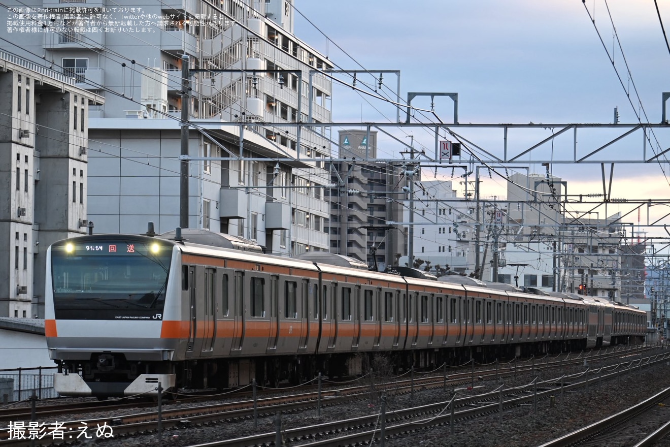 【JR東】E233系T15編成長野総合車両センター入場回送の拡大写真