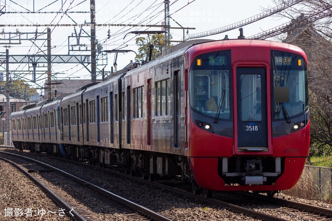 【西鉄】3000形3018編成「水都」が通常仕様の3015編成と連結して運転を不明で撮影した写真