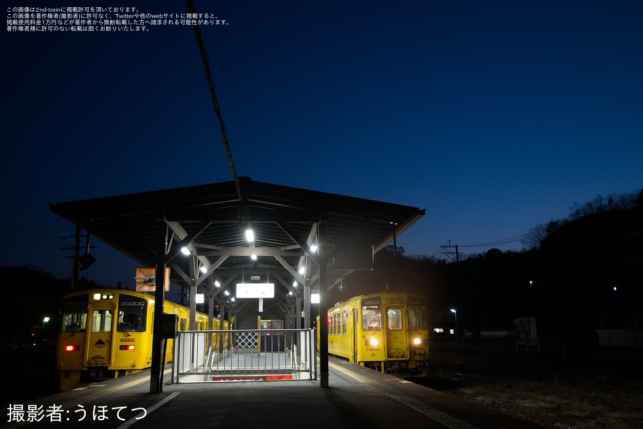 【JR九】キハ200系キハ200-7+キハ200-5007「なのはな」塗色が豊肥本線経由で熊本へ回送の拡大写真