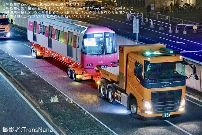 【都営】12-600形12-951F搬入陸送を不明で撮影した写真