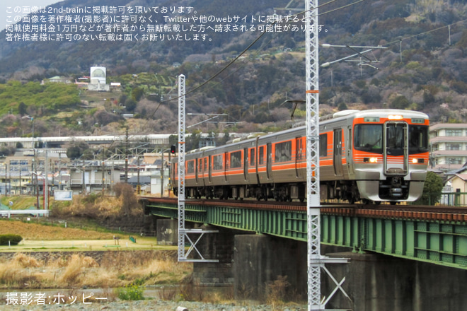 【JR海】313系8000番台、315系3000番台が御殿場線の運用を代走を松田～相模金子間で撮影した写真