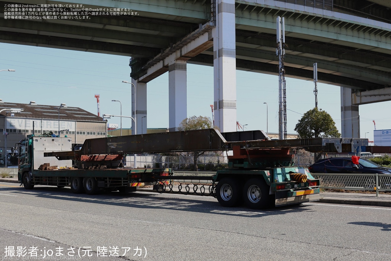 【不明】レール輸送車両の構体陸送が目撃の拡大写真