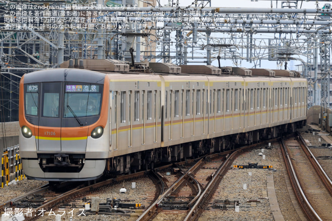 【西武】直通運転中止に伴う西武線池袋駅へ東急5050系4114Fと東京メトロ17000系17106Fが臨時入線 - 練馬駅にて撮影