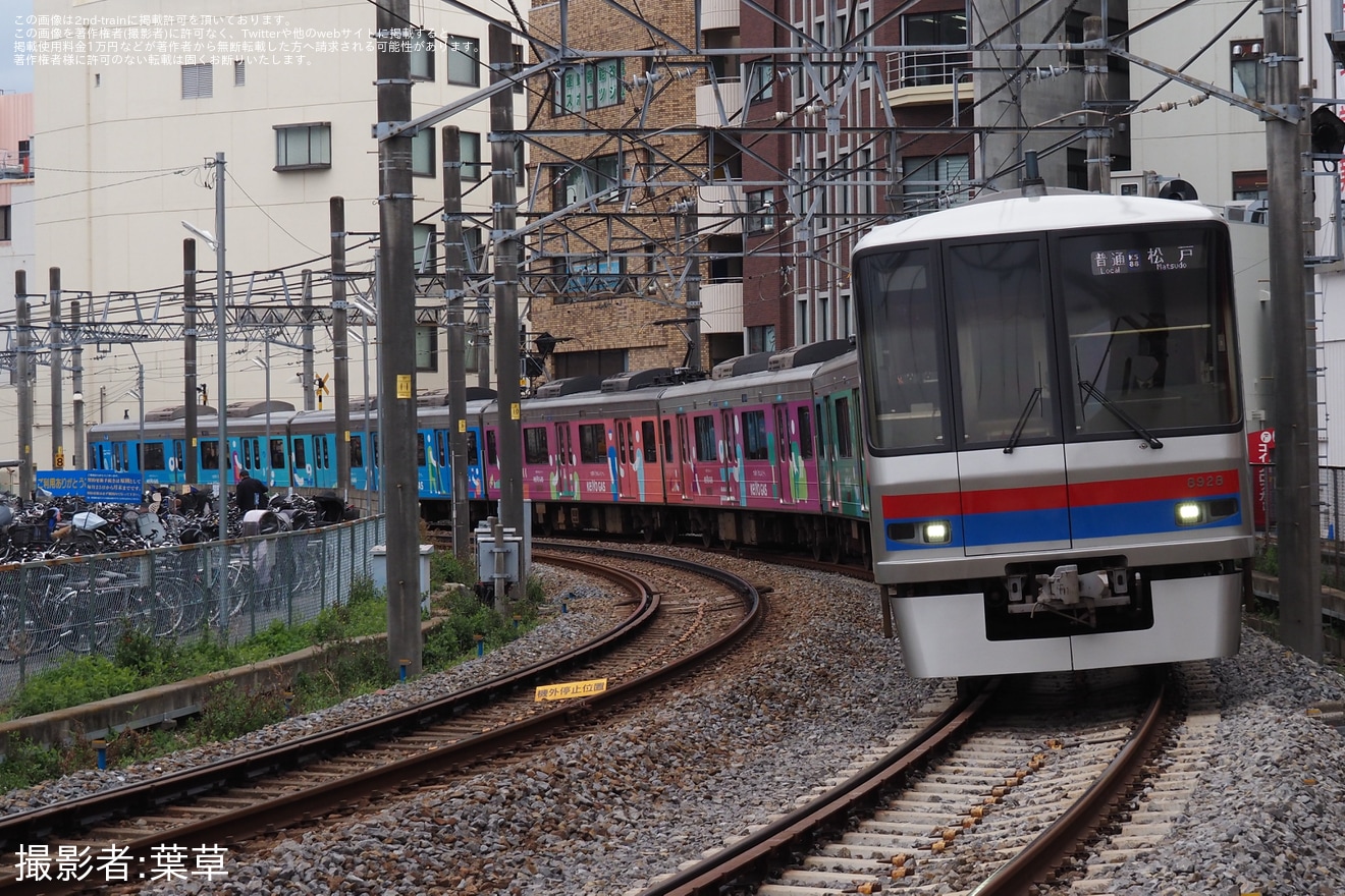 【京成】8900形8928編成が京成標準色になって運用復帰の拡大写真