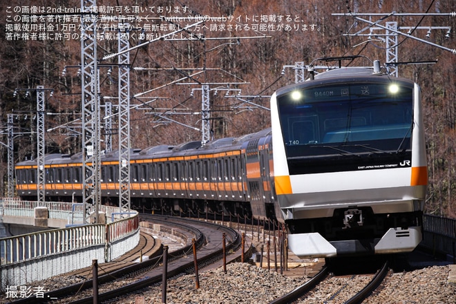【JR東】E233系T40編成がT15編成のグリーン車を組み込み長野総合車両センター出場回送を不明で撮影した写真