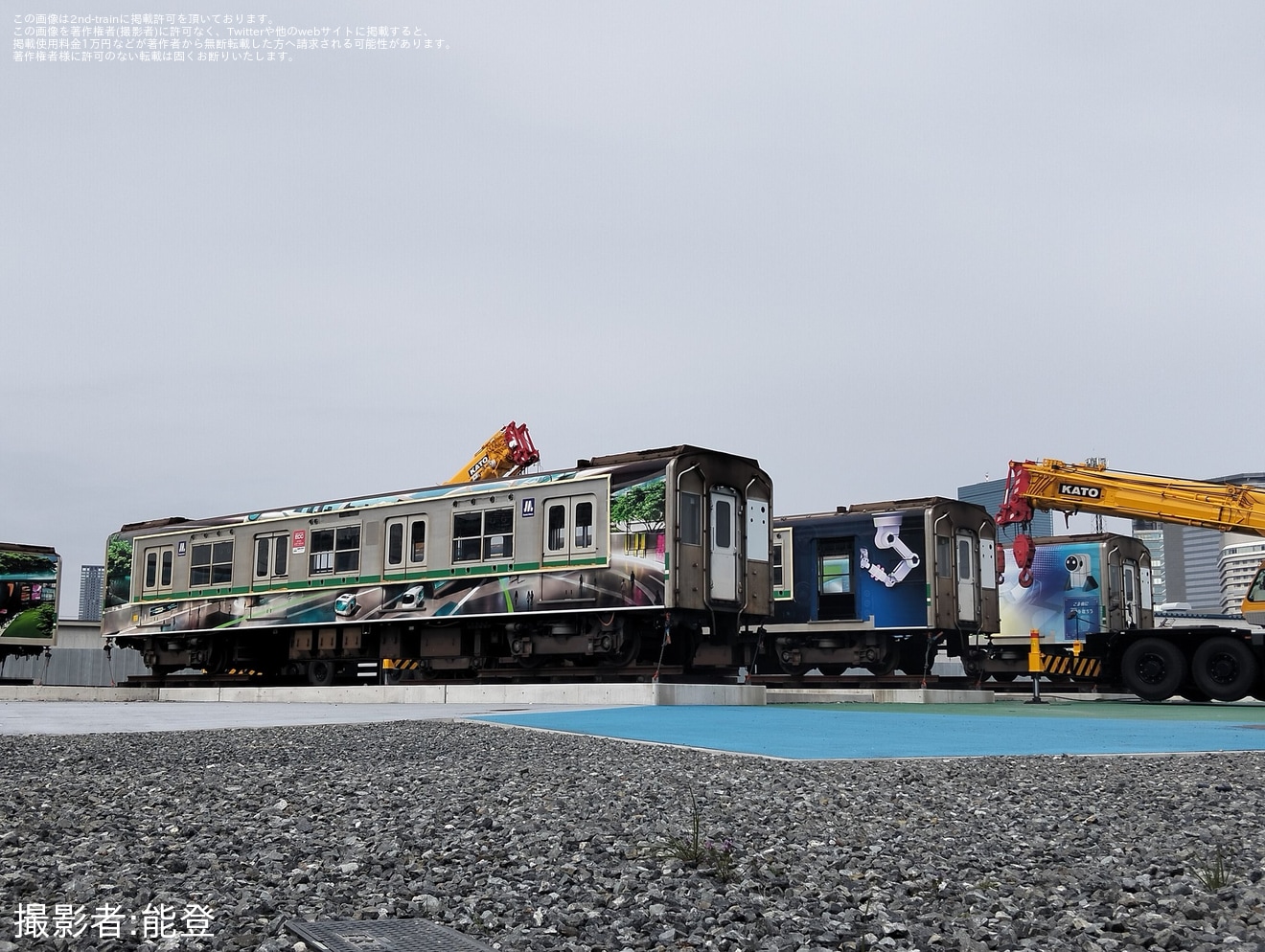 【大阪メトロ】e METRO MOBILITY TOWNで展示されていた20系の一部が搬出済の拡大写真