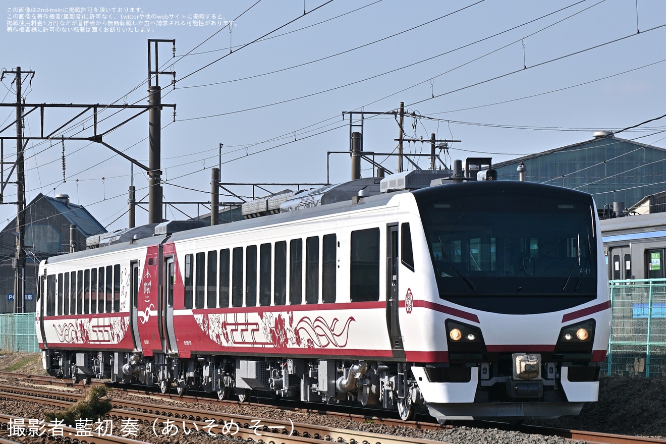 【JR東】HB-E300系 AH1編成 「ひなび」秋田総合車両センター出場本線試運転の拡大写真