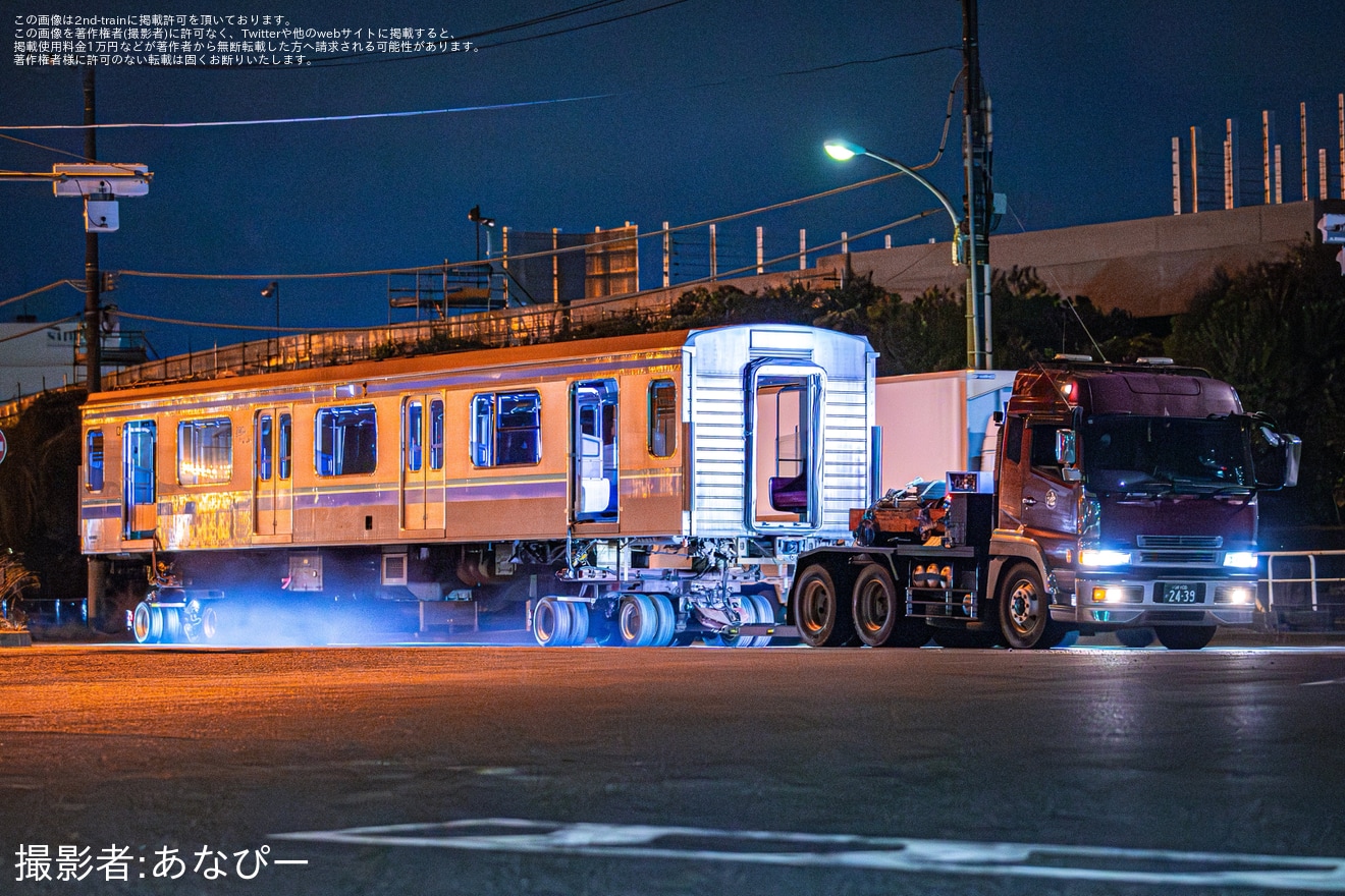 【東臨】りんかい線の70-000形Z10編成中間車が廃車陸送の拡大写真