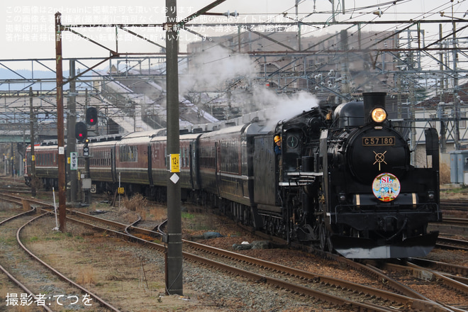【JR東】臨時快速「SL村上ひな街道」を運行(2026)を新津駅で撮影した写真