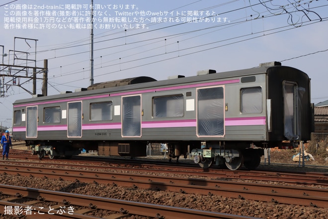 【JR東】内装が解体済みの205系M5編成が入換をしている様子が目撃を秋田総合車両センター付近で撮影した写真