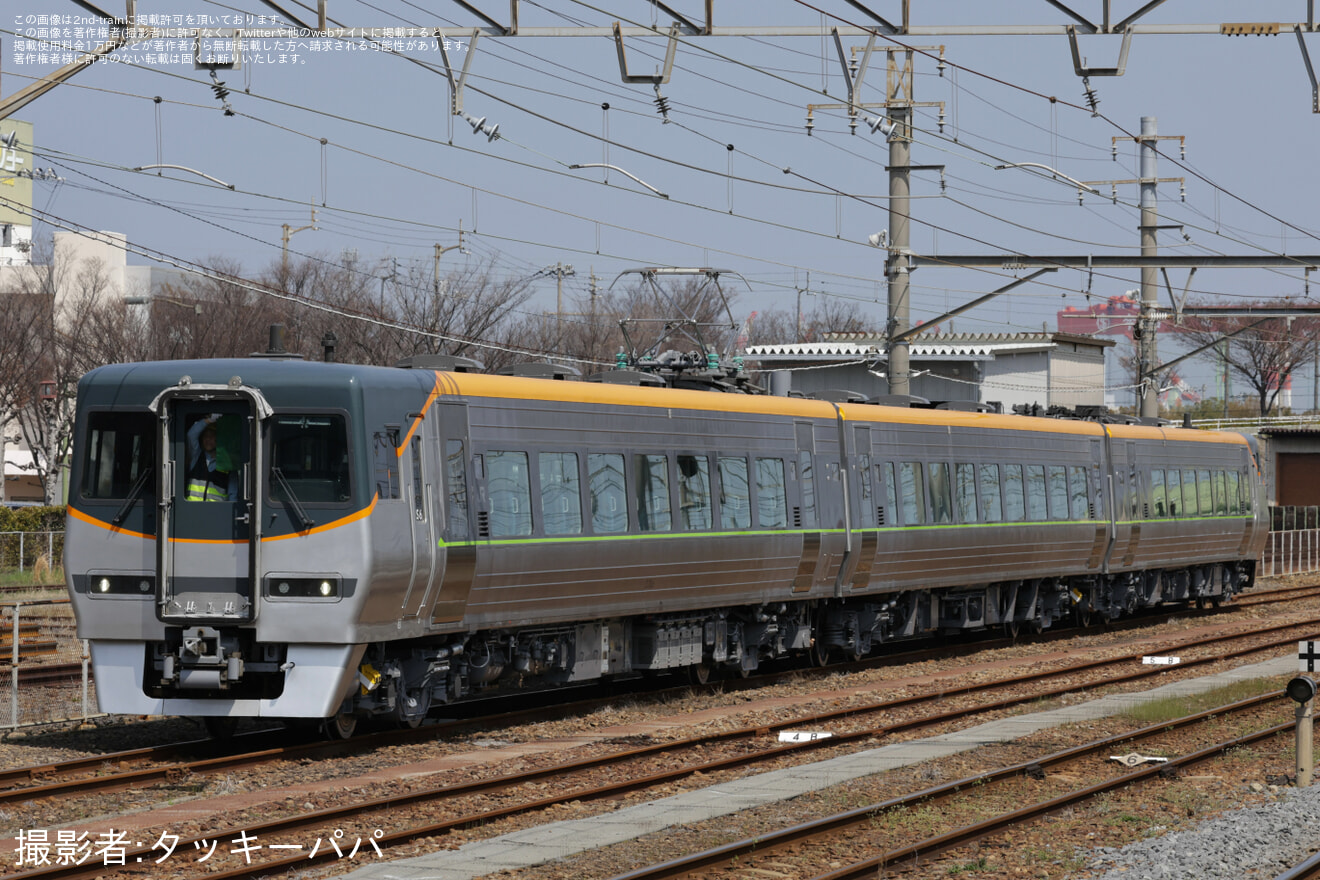 【JR四】8000系S6編成が全般検査とリニューアル工事を終えて多度津工場出場試運転の拡大写真