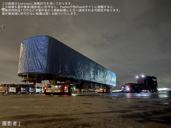 【東臨】りんかい線の70-000形Z10編成70-100と70-109が東京港へ陸送・船積みを不明で撮影した写真