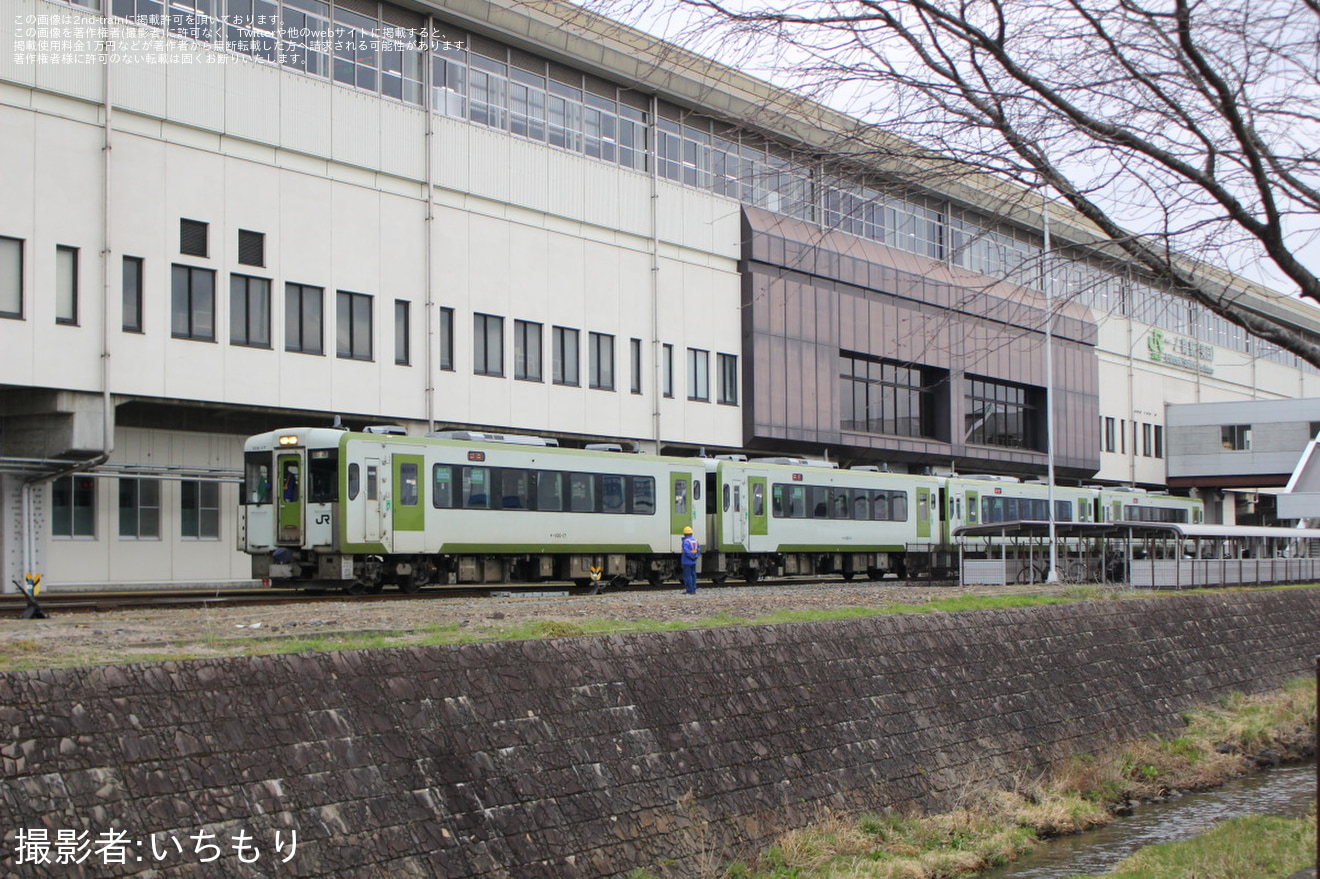 【JR東】キハ100-17+キハ100-11+キハ100-14+キハ100-19が一ノ関へ回送の拡大写真