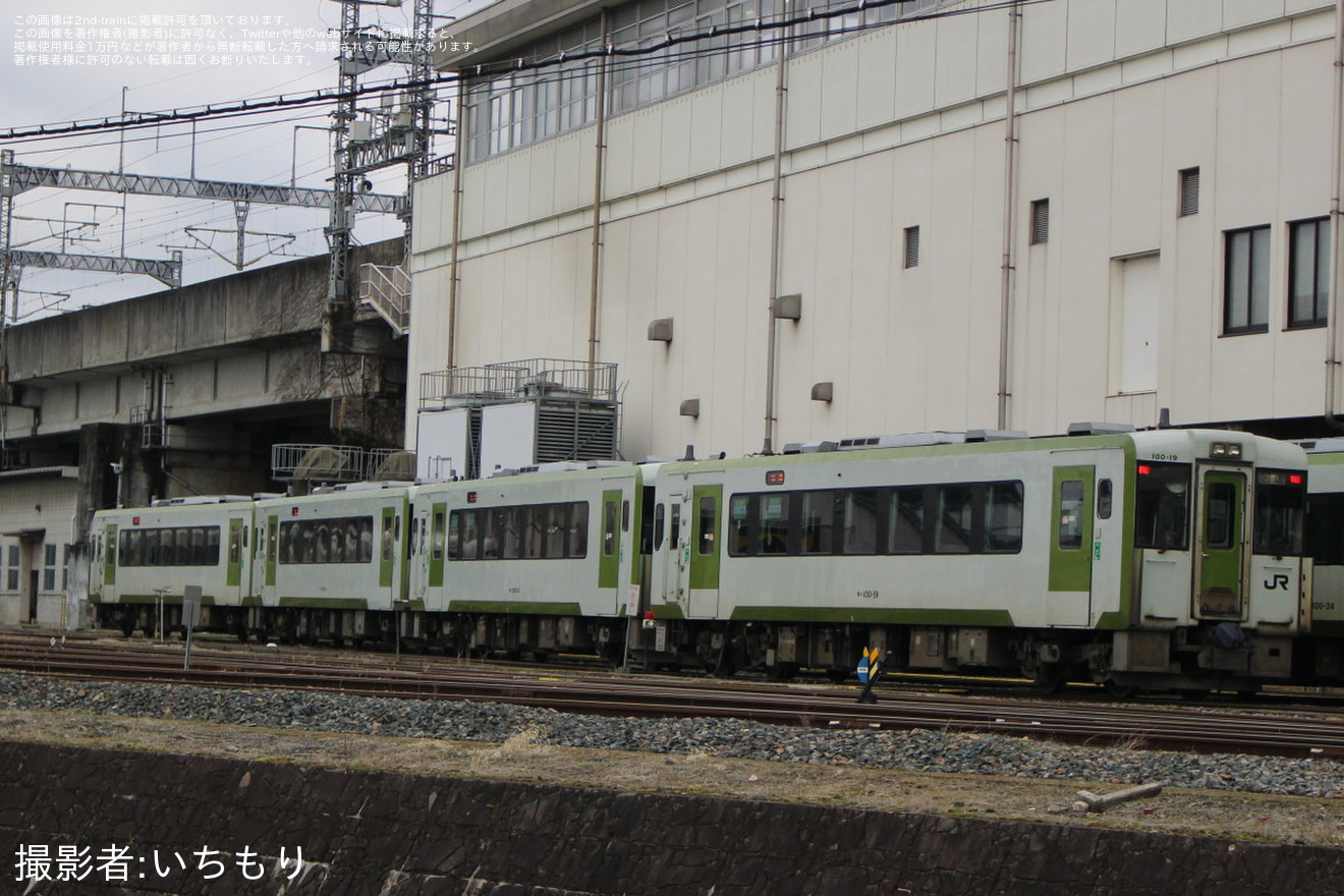 【JR東】キハ100-17+キハ100-11+キハ100-14+キハ100-19が一ノ関へ回送の拡大写真