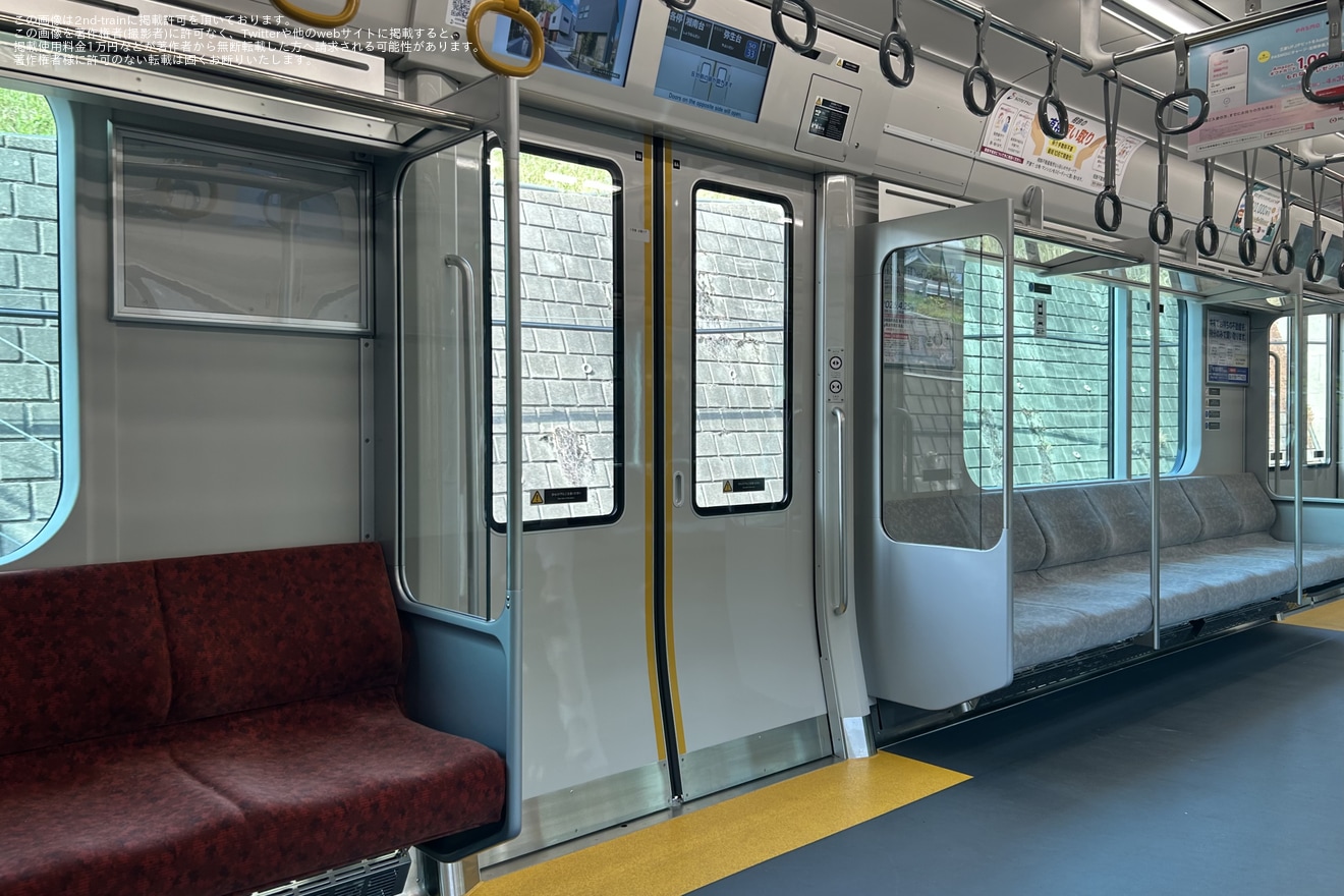 【相鉄】新型車両13000系13101×8(13101F) 営業運転開始の拡大写真