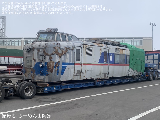 【JR北】781系「ライラック」クモハ781-2がポッポの丘保存に向け陸送（2枚目）