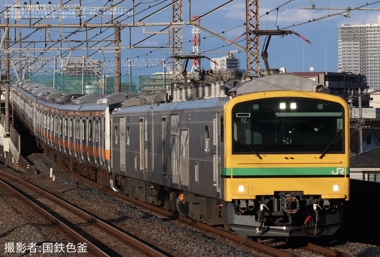 【JR東】E233系トタ青667編成+P521編成 秋田総合車両センター出場配給の拡大写真