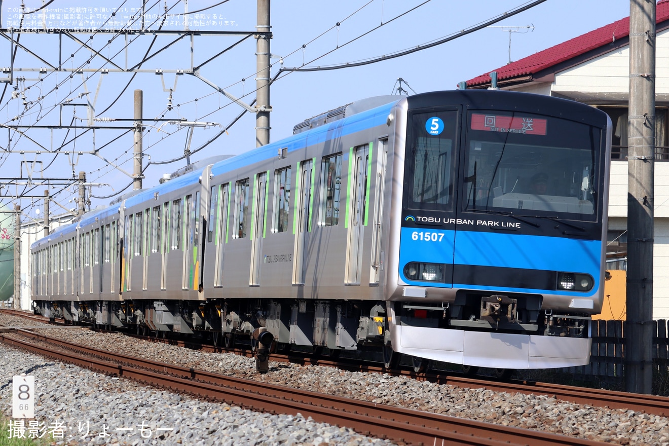 【東武】60000系61507Fが5両化改造を終え津覇車輌出場の拡大写真