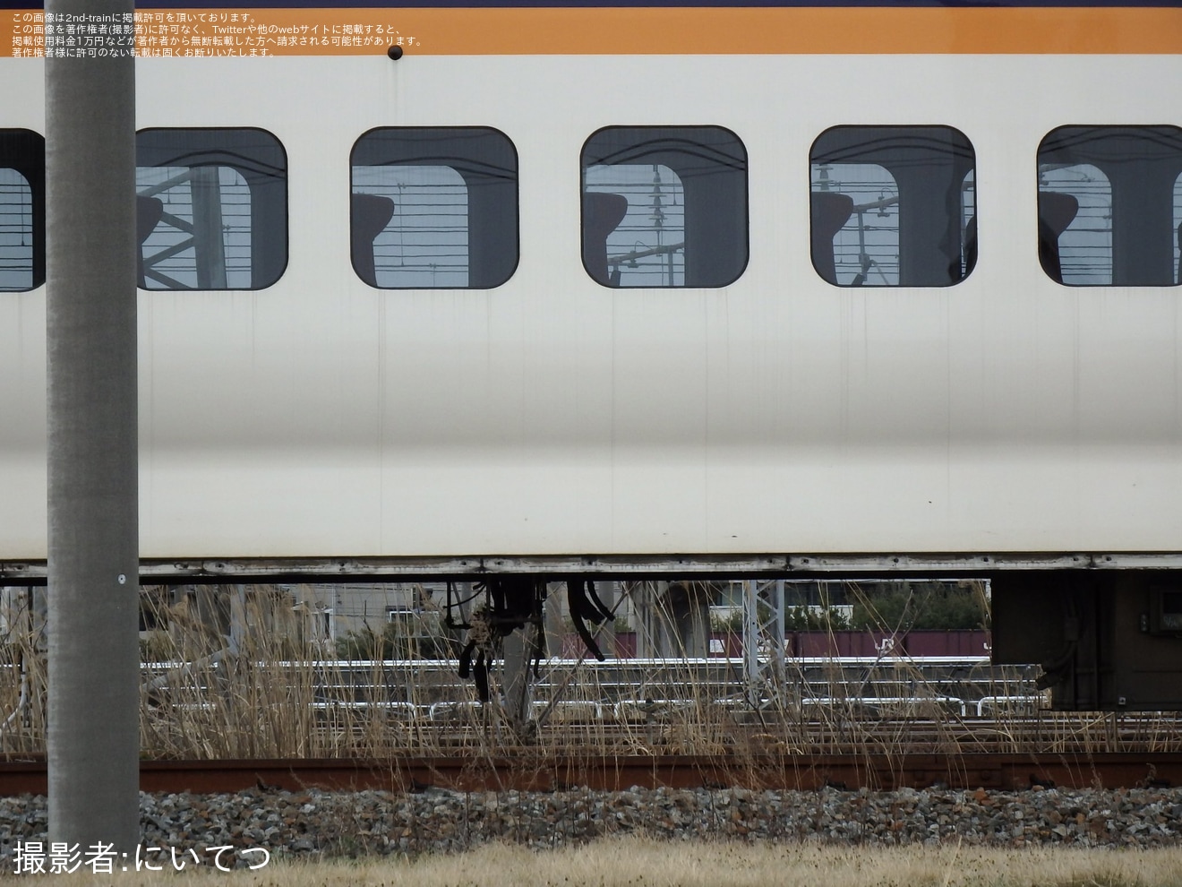 【JR東】E3系L68編成新潟新幹線車両センターにて部品は所々外されているものの解体されない今までとは少し違う動きの拡大写真