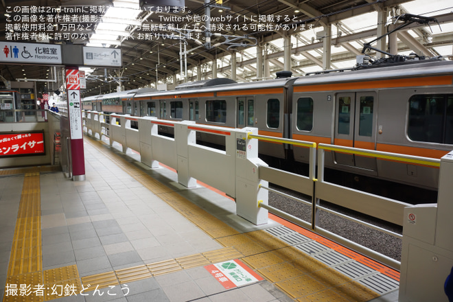 【JR東】中央快速線 武蔵境駅のホームドアが稼働開始を武蔵境駅で撮影した写真