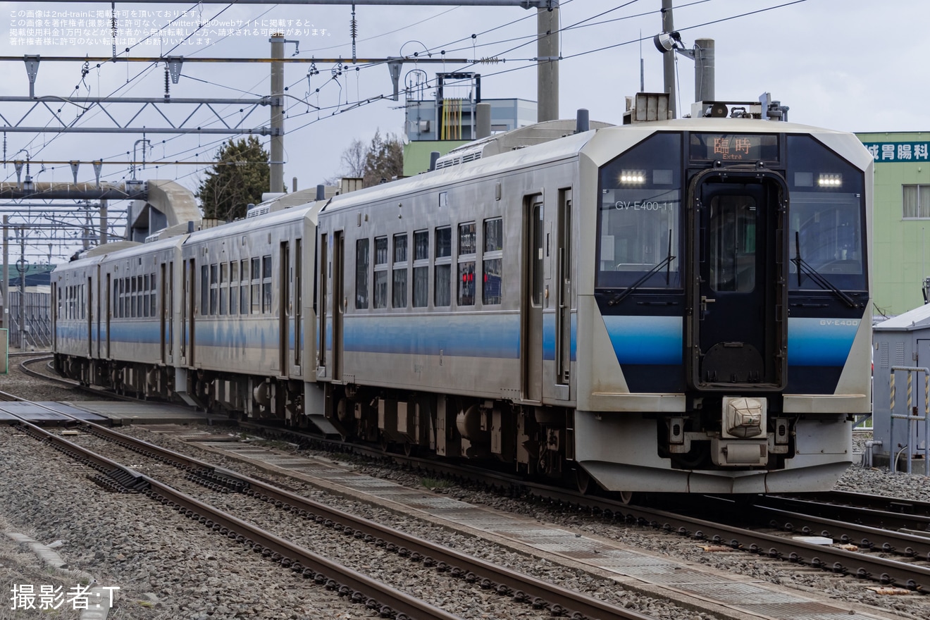 【JR東】弘前さくらまつりにあわせGV-E400系4両の臨時快速が弘前への拡大写真