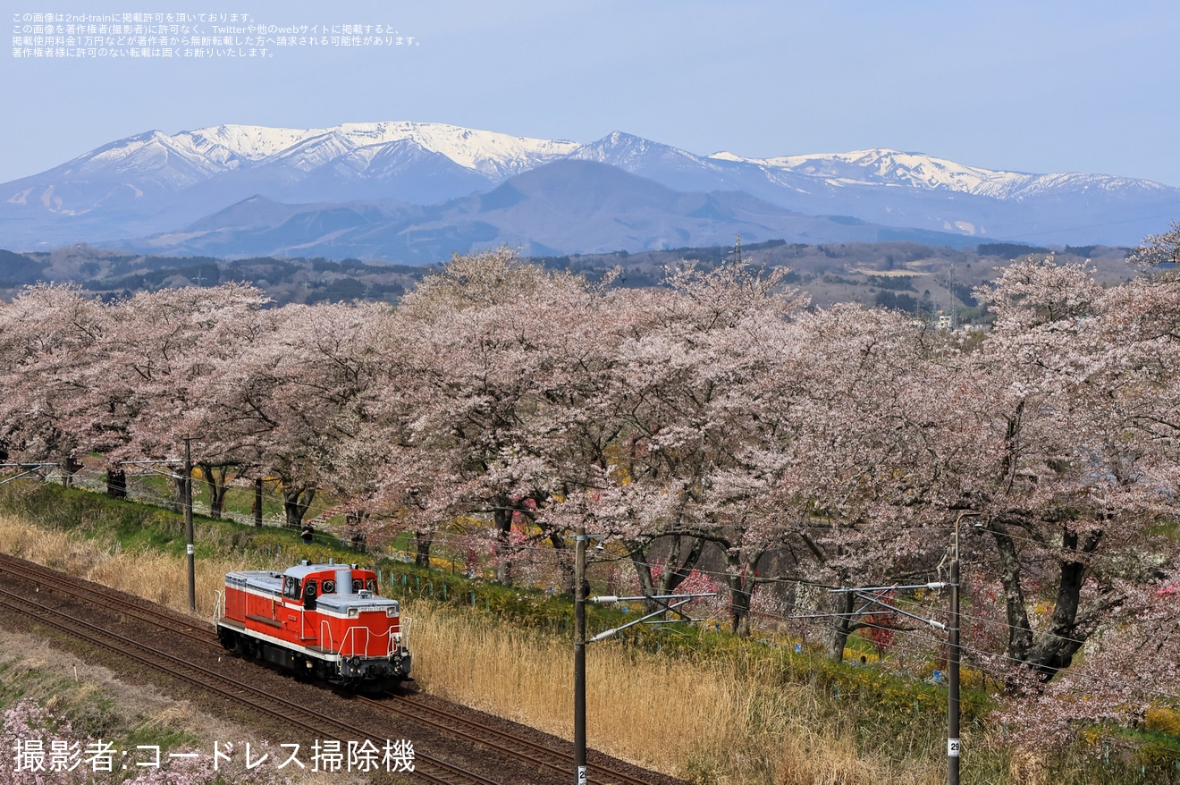 【JR東】DE10-1765郡山総合車両センターから盛岡車両センターへ返却回送の拡大写真