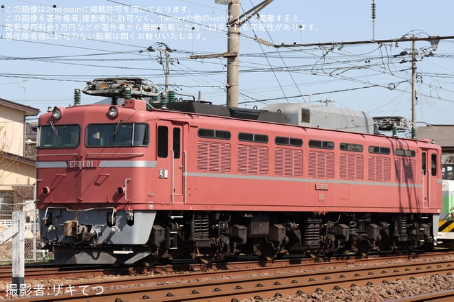 【JR東】EF81-81が構内入換で外から見える位置へを秋田総合車両センター付近で撮影した写真