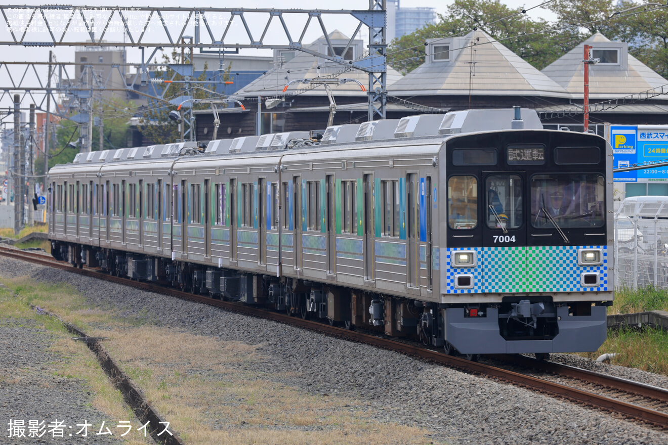 【西武】7000系7104F西武新宿線内試運転の拡大写真