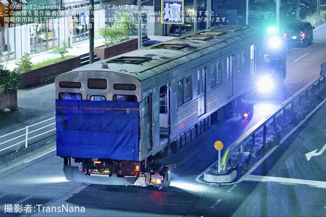 【東急】8500系デハ8522号車長津田車両工場から陸送を不明で撮影した写真
