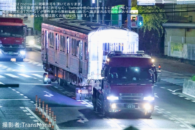 【東急】8500系デハ8522号車長津田車両工場から陸送を不明で撮影した写真