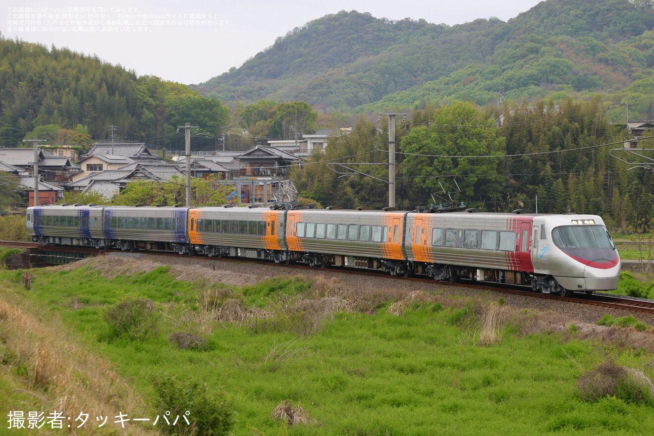 【JR四】8000系L6編成が検査を終えて多度津工場出場の拡大写真