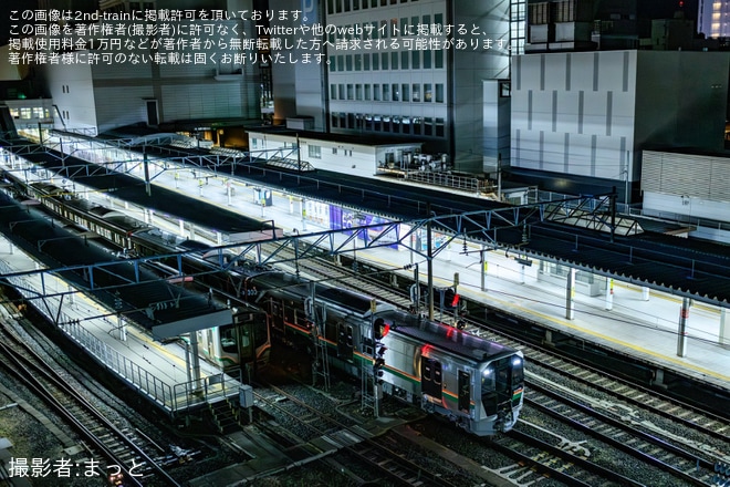 【JR東】E723系5000番台B-1編成が701系に牽引され山形新幹線車両センターへ搬入を不明で撮影した写真