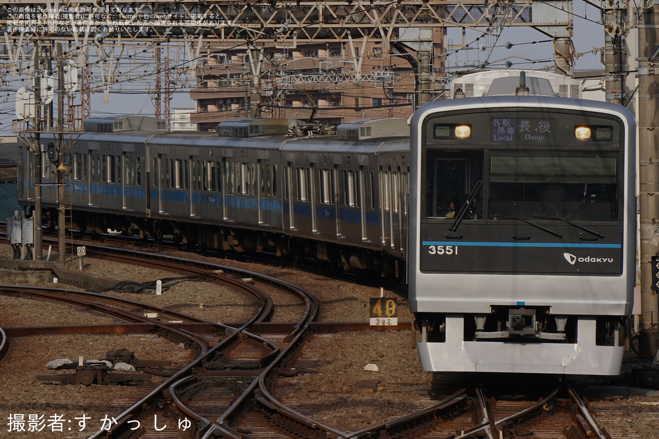 【小田急】ダイヤ乱れの影響で藤沢発長後行きが運転の拡大写真