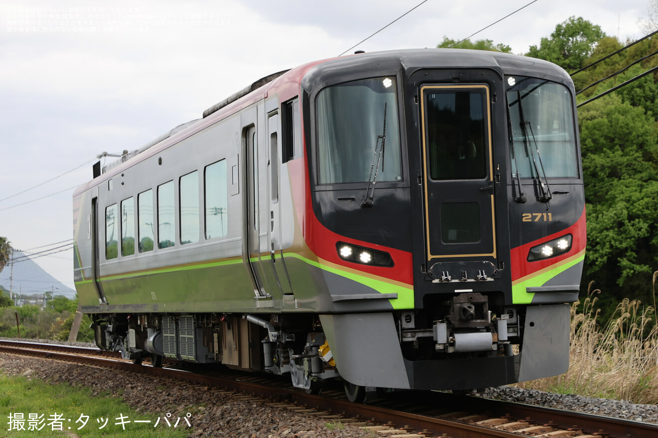 【JR四】2700系気動車2711号車が検査を終えて多度津工場出場の拡大写真