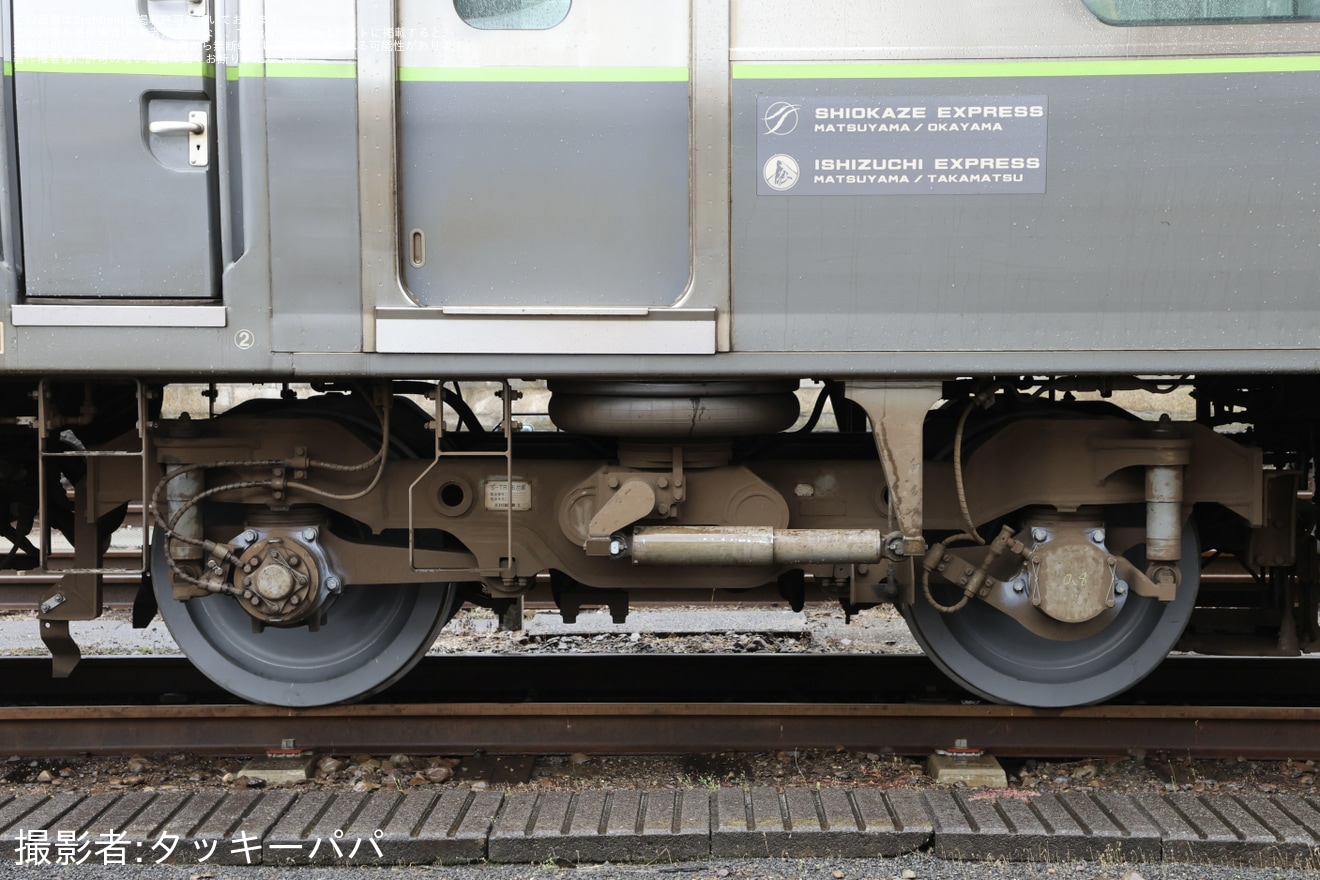 【JR四】8600系E13編成が多度津工場出場の拡大写真