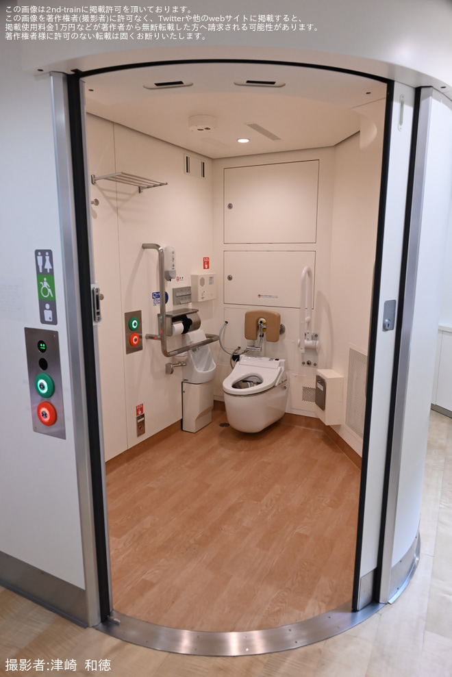 【南海】2000系2001F「GRAN天空」が営業運転を開始を不明で撮影した写真