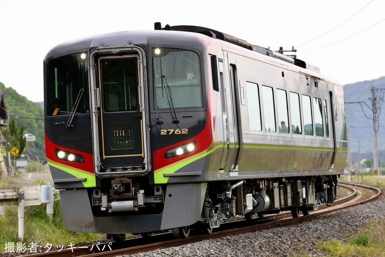 【JR四】2700系気動車2762号車が検査を終えて多度津工場出場の拡大写真