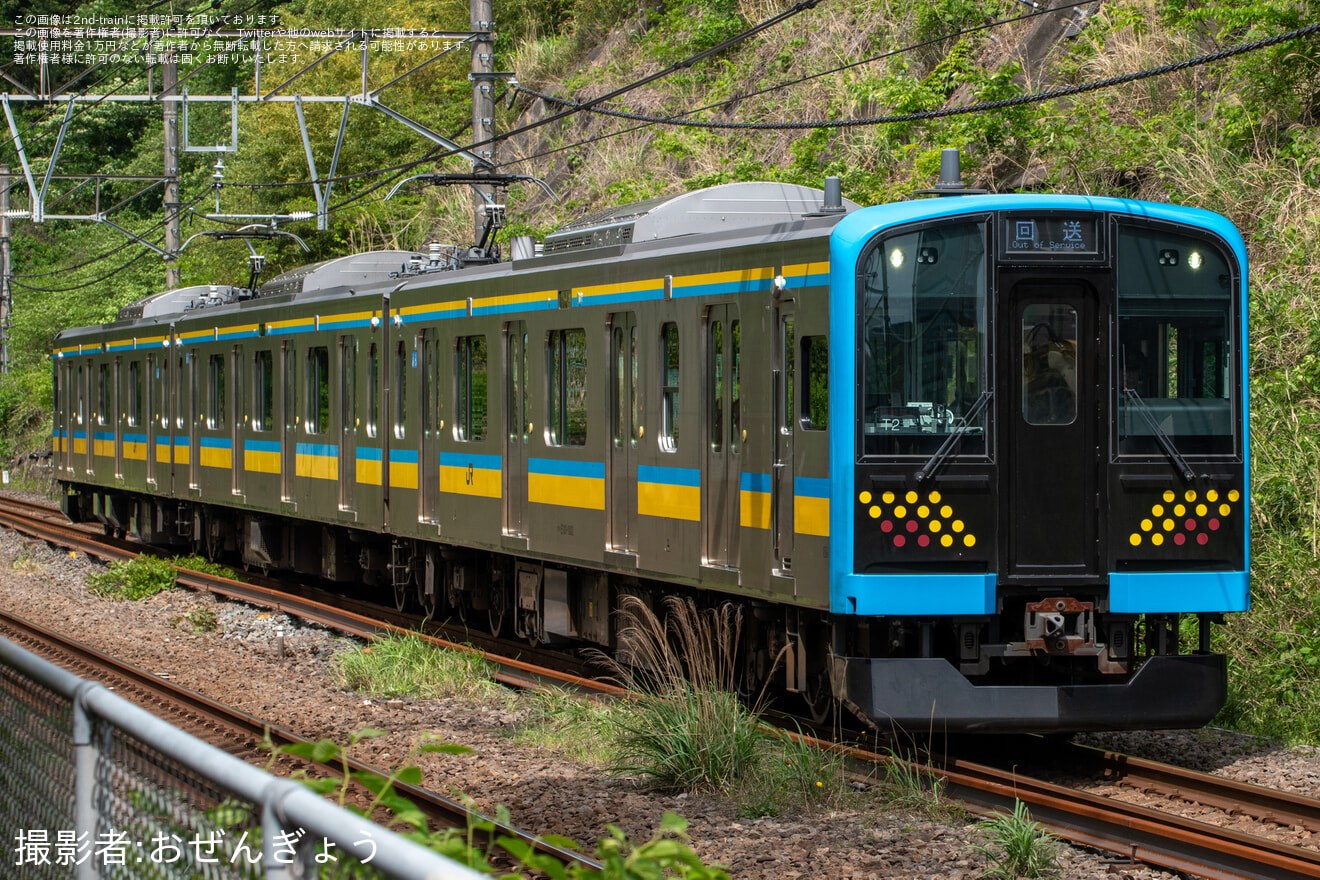 【JR東】E131系神奈川・横浜プレDCだョ!全員集合撮影会 展示車両送込み回送の拡大写真