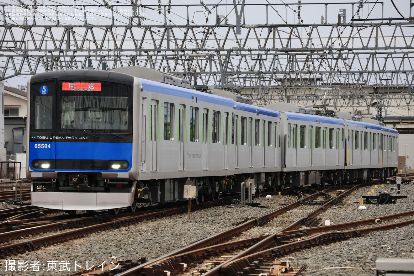 【東武】60000系61504Fが5両化改造を終え津覇車輌出場の拡大写真