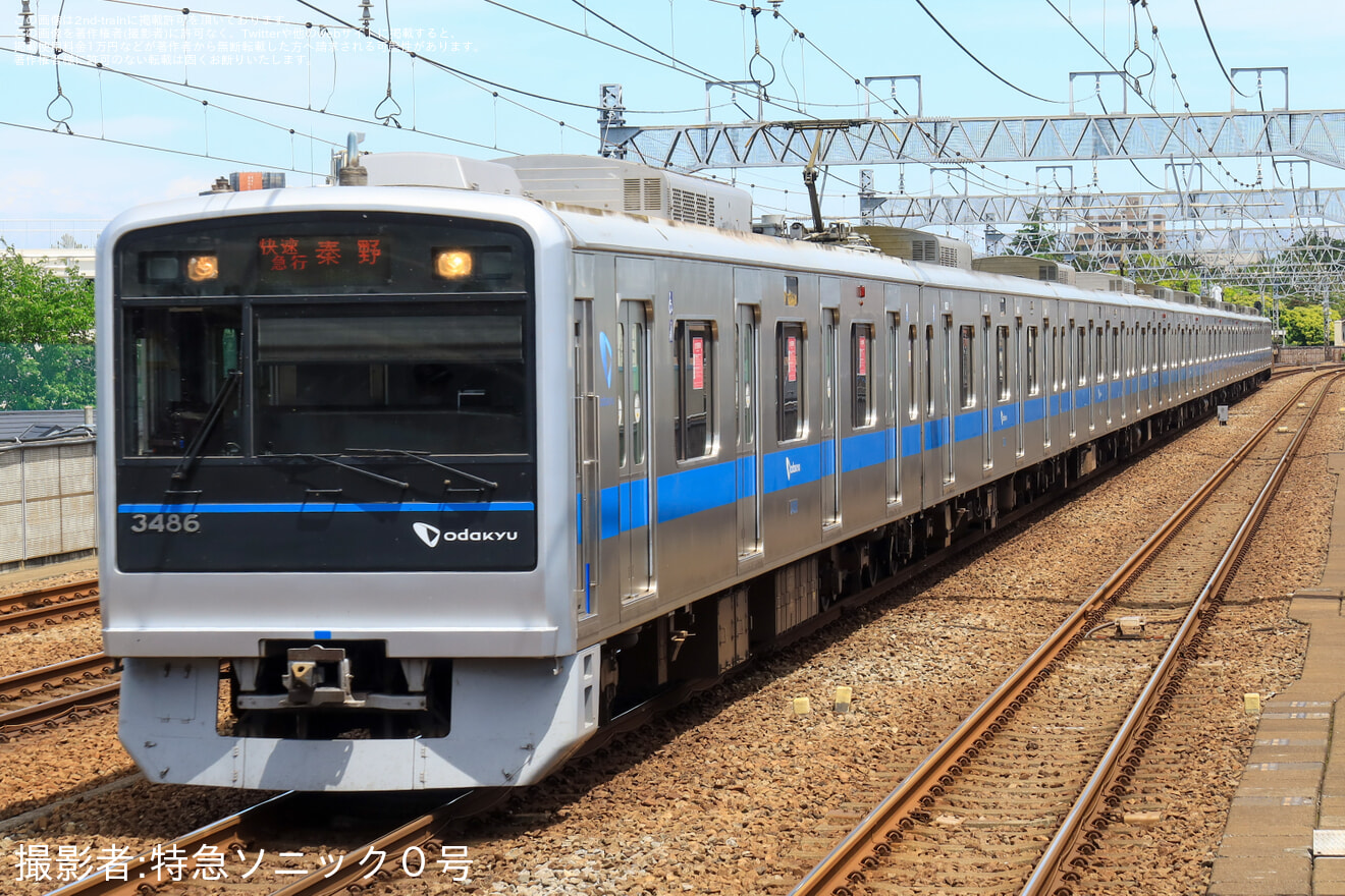 【小田急】強風の飛来物による架線支障の影響で秦野行きが運転されるの拡大写真
