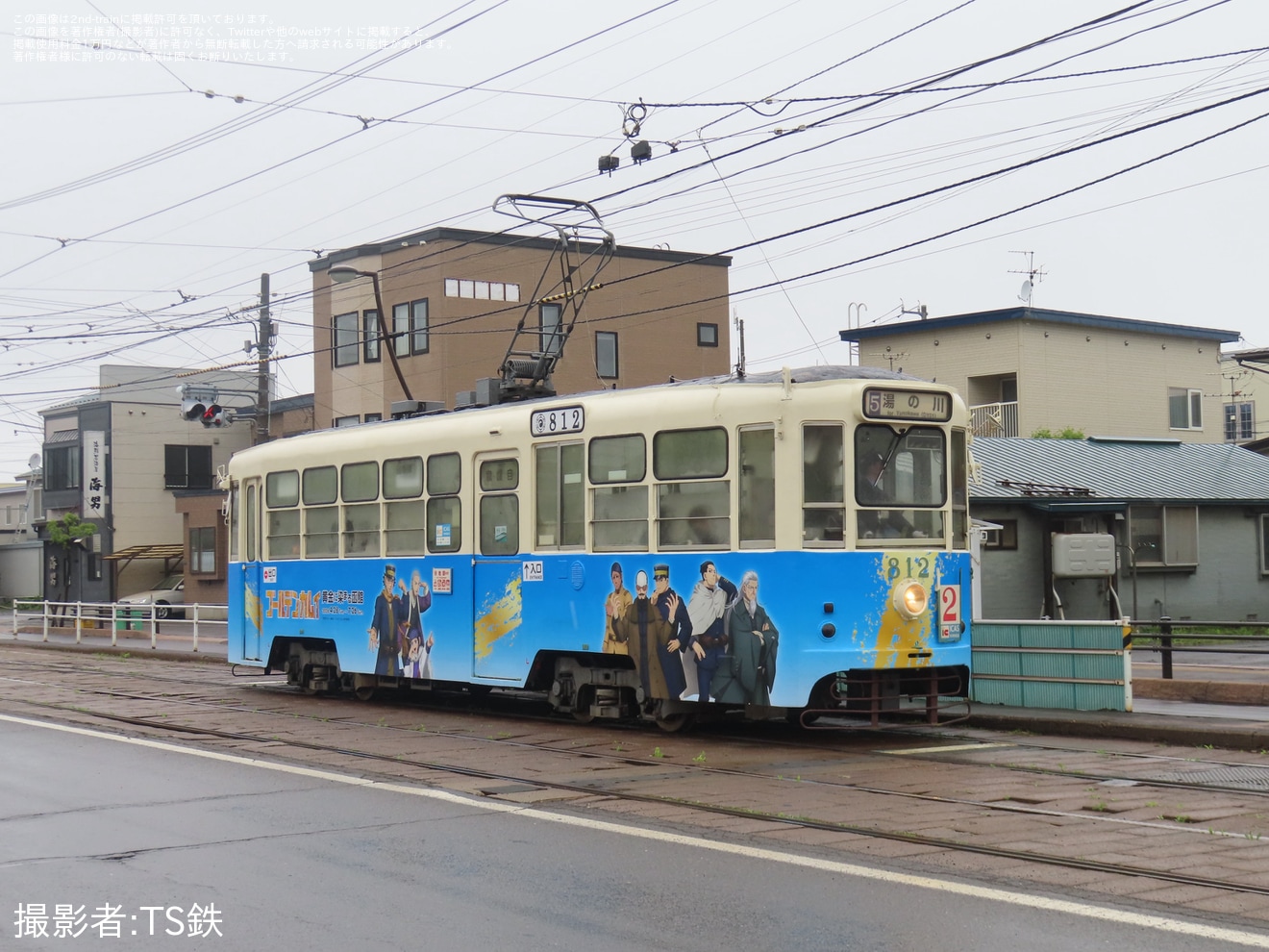 【函館市】800形唯一の現役車812号が「ゴールデンカムイ」ラッピング電車にの拡大写真