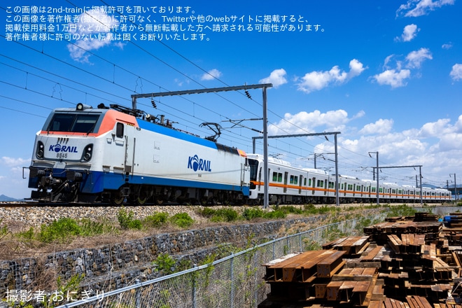 【Humetro】釜山交通公社1号線 新1000系1045Fが輸送を不明で撮影した写真