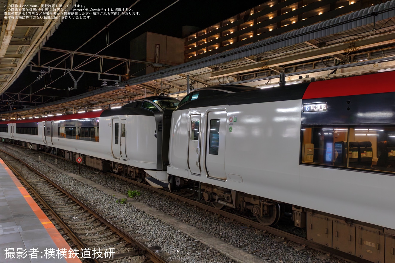 【JR東】E259系クラNe019編成+クラNe002編成が横須賀線 品川～逗子間で試運転の拡大写真